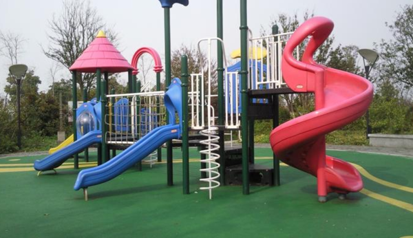 小型儿童滑梯价格为啥儿童会爱不释手