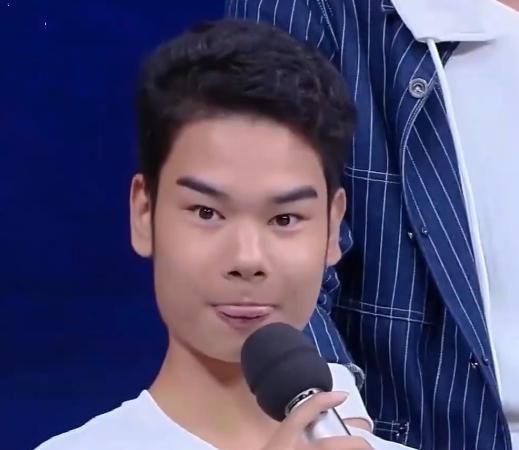 上过快本的网红,冯提莫没变化,代古拉k成路人,而他哪来的自信?