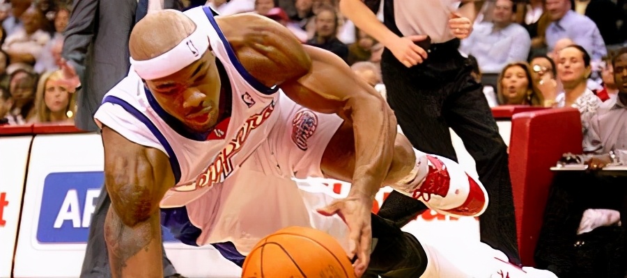 nba拥有"麒麟臂"的五大球星,詹皇落选,魔兽上榜__财经头条