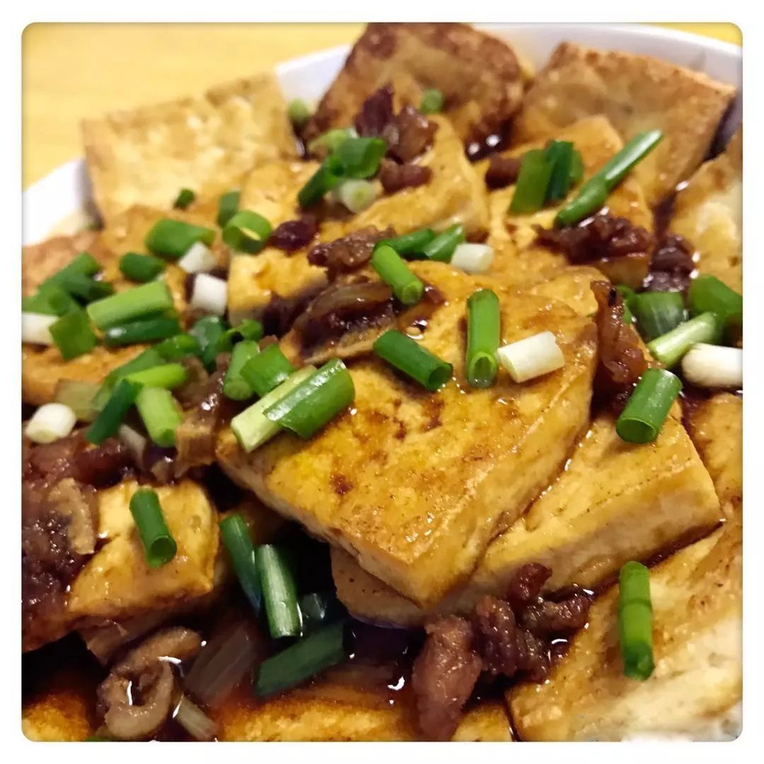 快手菜外焦里嫩肉香浓郁的香煎豆腐厨房小白也能快速掌握