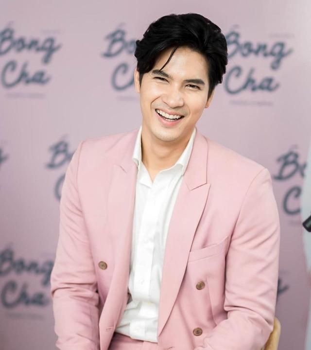 泰星mikepooklook合体受访我们对娱乐圈不放心婚姻还很遥远