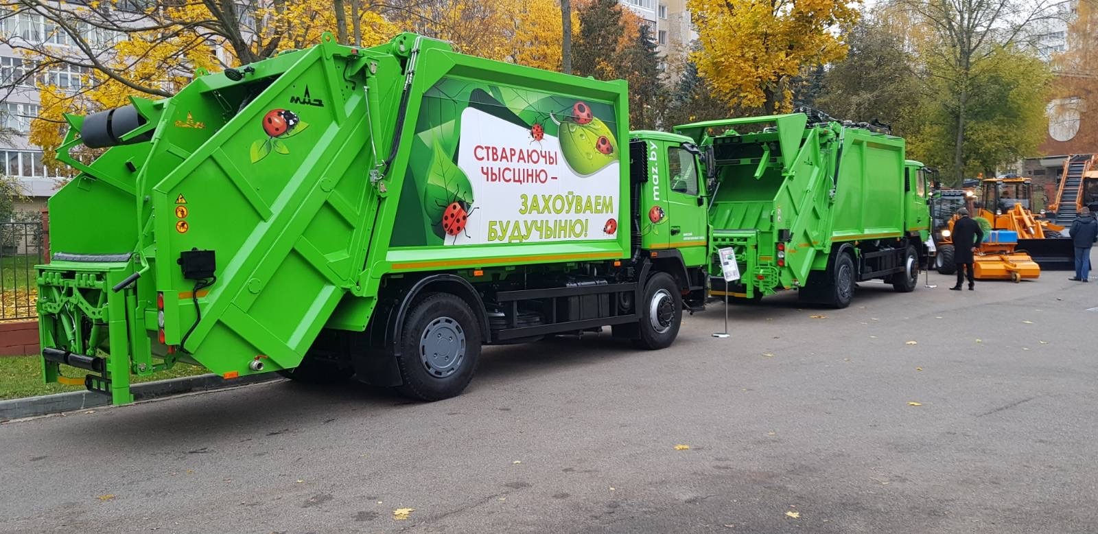 出席展会开幕的有俄罗斯联邦建筑和公用事业副部长dmitry volkov