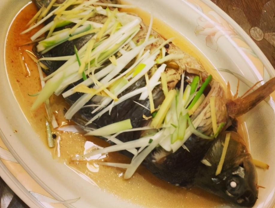 我家秋后常吃,蛋白高还补矿物质,价格低人人吃得起|鲤鱼|葱姜|矿物质