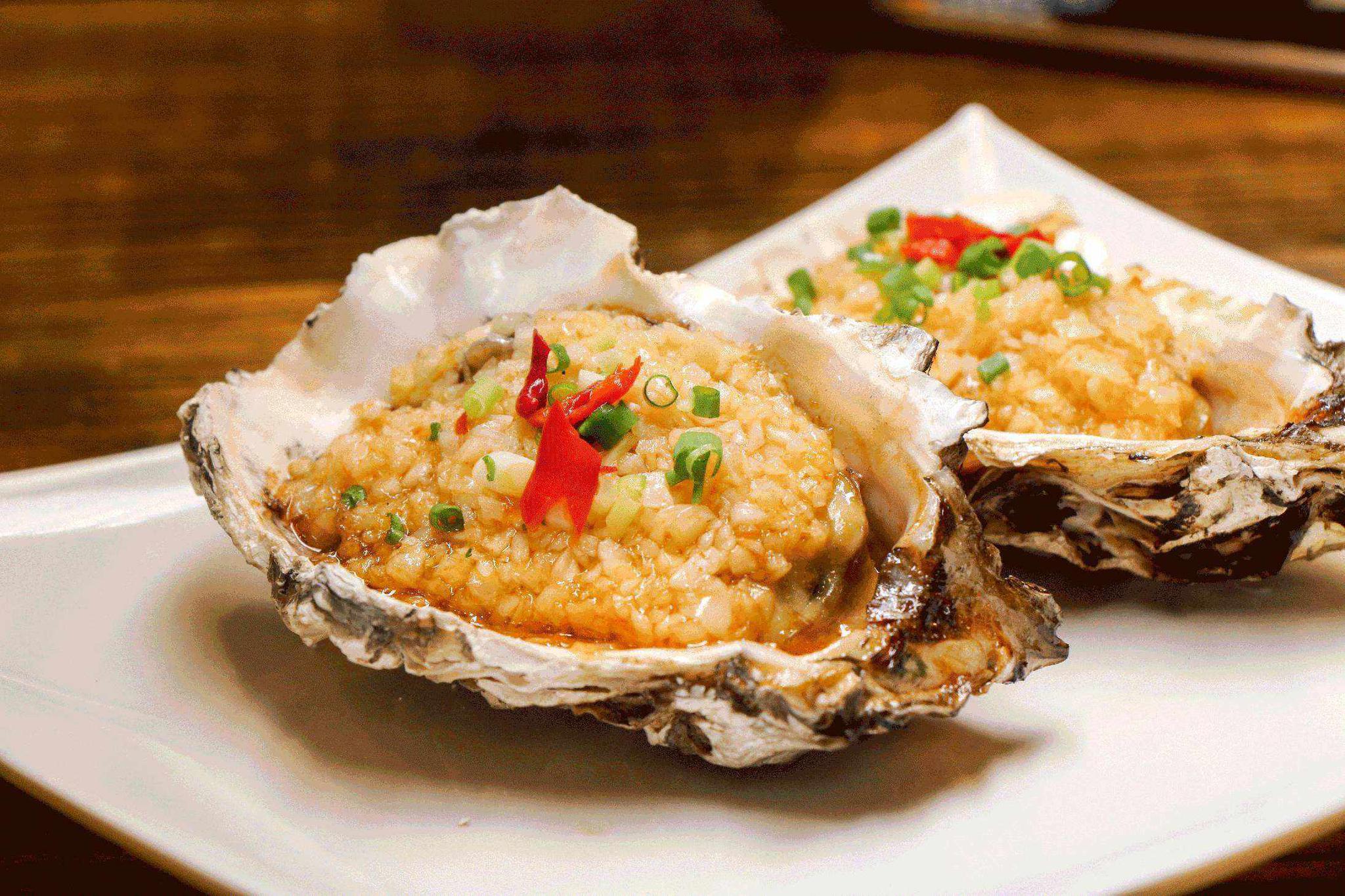 蒜烤生蚝怎么做蒜烤生蚝的做法