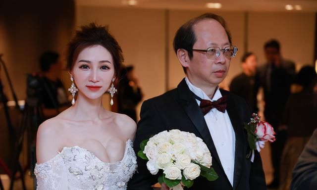 席开25桌,他在演艺圈人缘佳,前辈检场,李,江国宾,好友林佑星,谢承均