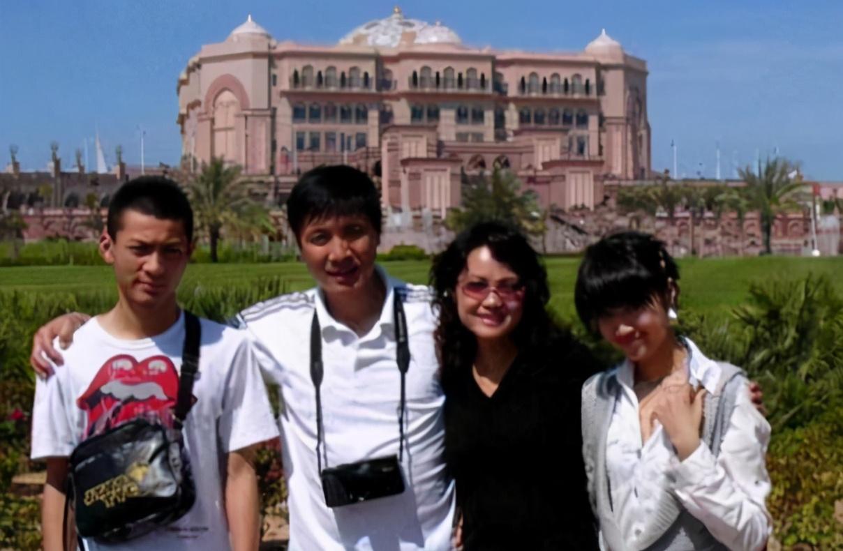 男媒婆白小青爸爸演员是_男媒婆白小青爸爸演员是谁