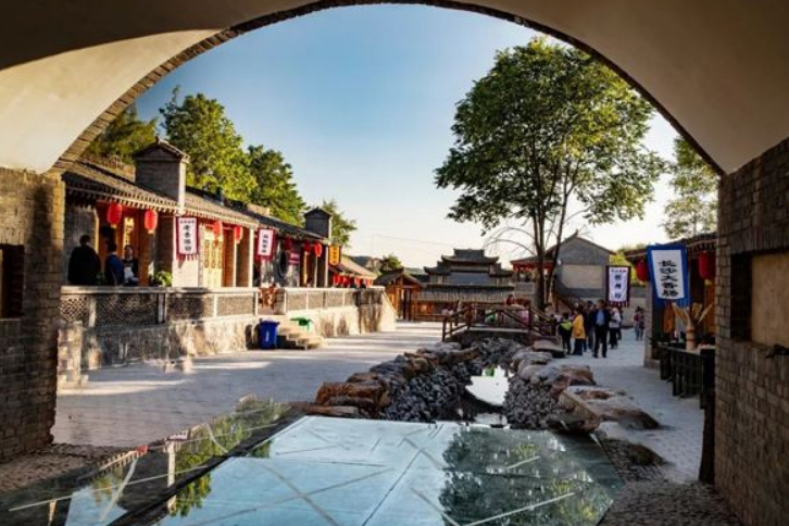 山西耗资10亿的小镇,人称长治"小周庄",距市中心仅16.8公里