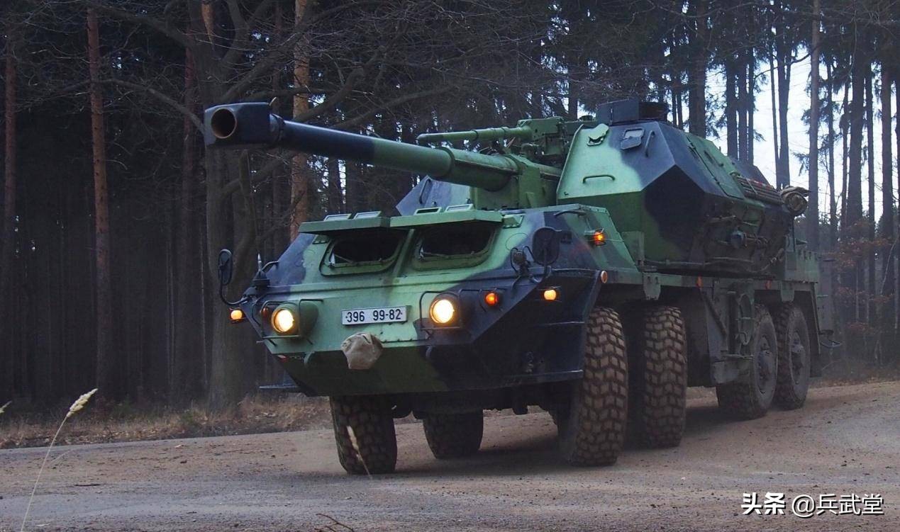 台伪偷摸想买的达纳卡车炮如何?苏联技术冷战产物,捷克已停产