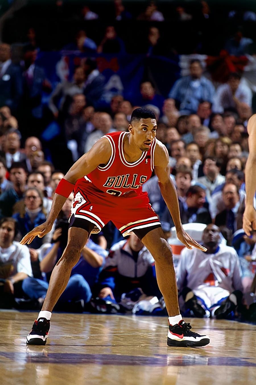 nba史上5大白菜合同,皮蓬7年1800万很后悔,库里童工