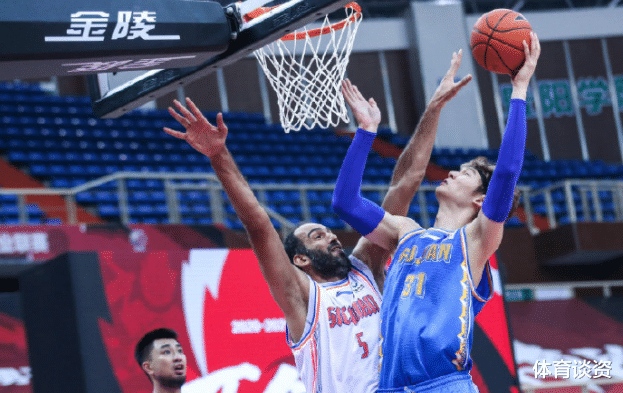 故意输球?男篮两国手演戏激怒球迷:一个15分钟6犯规,一个球场散步休闲区蓝鸢梦想 - Www.slyday.coM