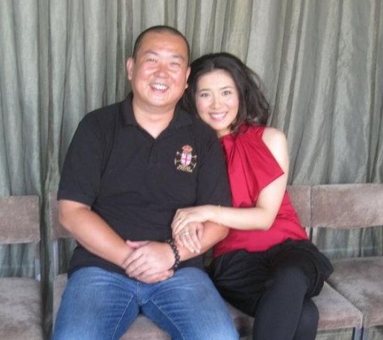 王彤的丈夫刘江,是一位才华横溢的名导,曾执导多部经典的作品.