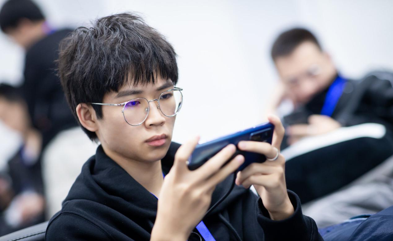 kpl:久诚首发陷被动,不想玩工具人,采访还觉得四核行得通