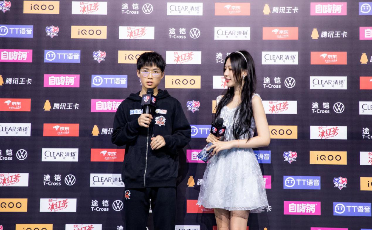 kpl:输出高也被喷?久诚成本周"输出机器",被质疑是在逆版本