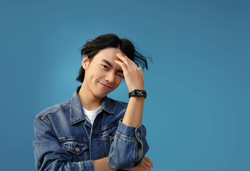 智能手环开启全面屏时代！荣耀手环6 NFC全彩异放！