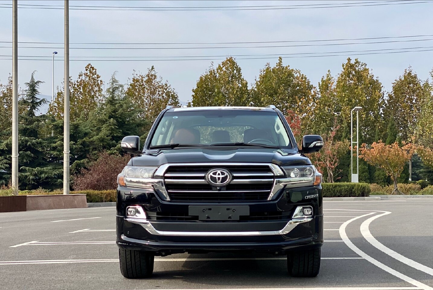 新款兰德酷路泽提车!落地78万,8缸 空气悬挂,比x5还霸气