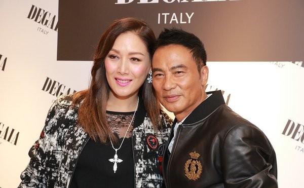 穷小子爱上富家千金,任达华和妻子的爱情,是现实版"童话"吧?