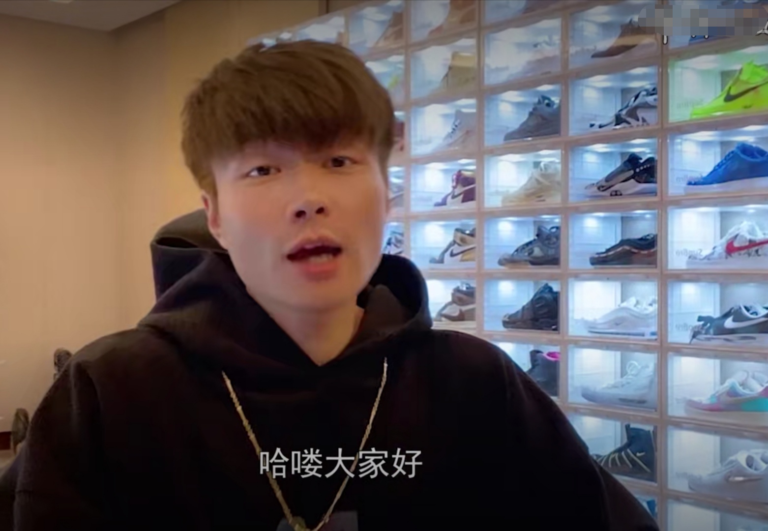 不得不说,虽然帝师这个主播在网络上争议颇多,但整体而言,看他的直播