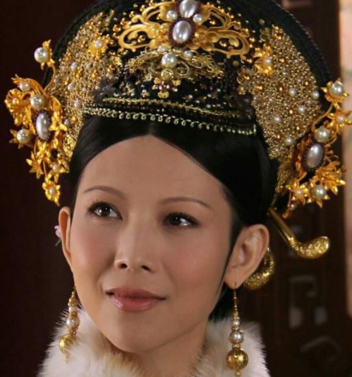 原来"甄嬛皇后"第一人选不是蔡少芬,看了原定妆照,童年阴影?