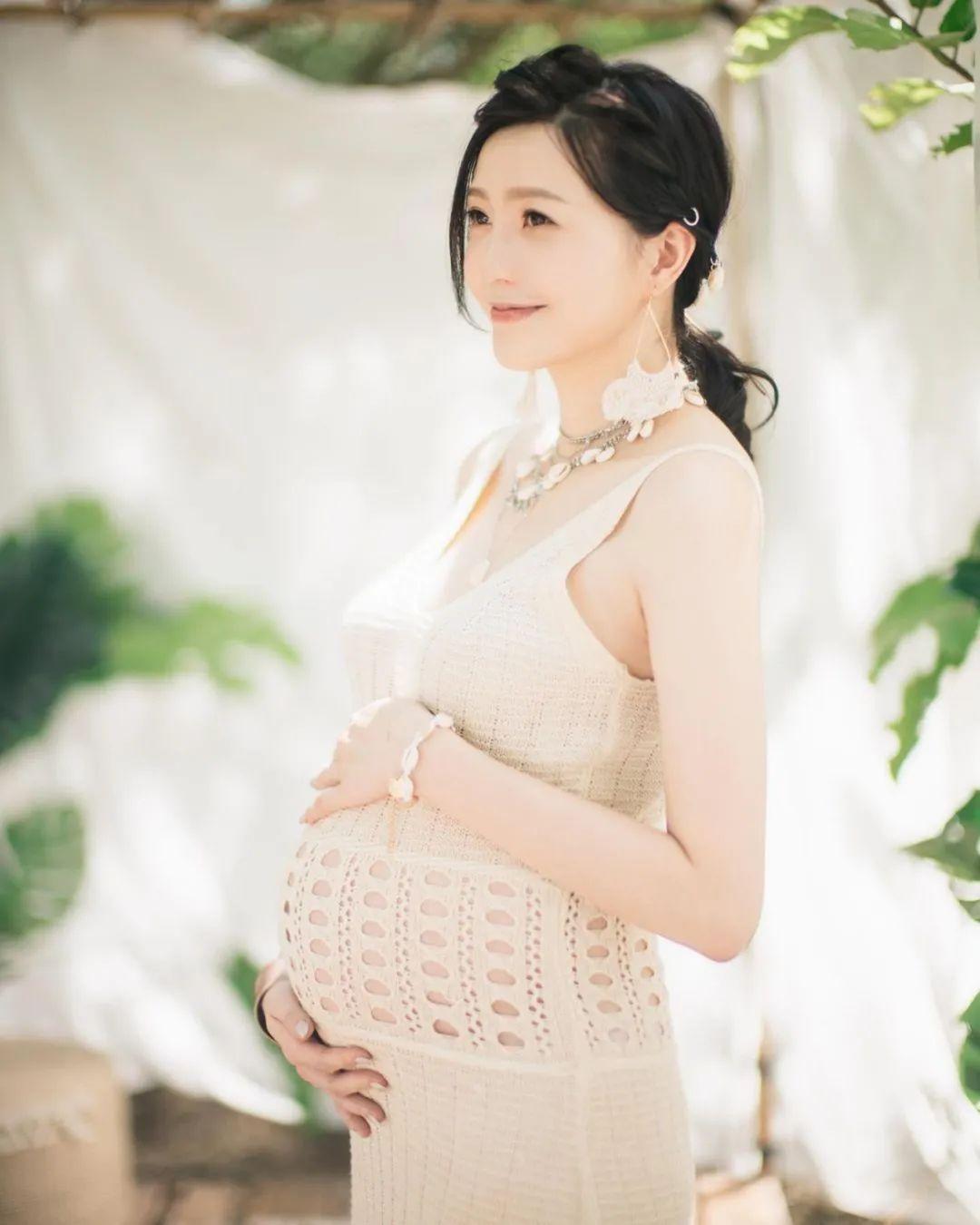 tvb力捧女星追仔成功,公司高层送祝福:恭喜他们|吴若希|力捧|二胎