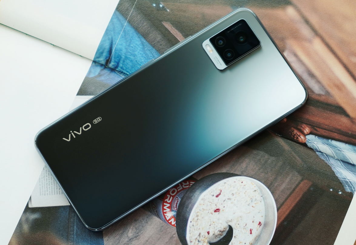 vivo02s7三款时尚配色各有千秋专属的设计美学来到新高度