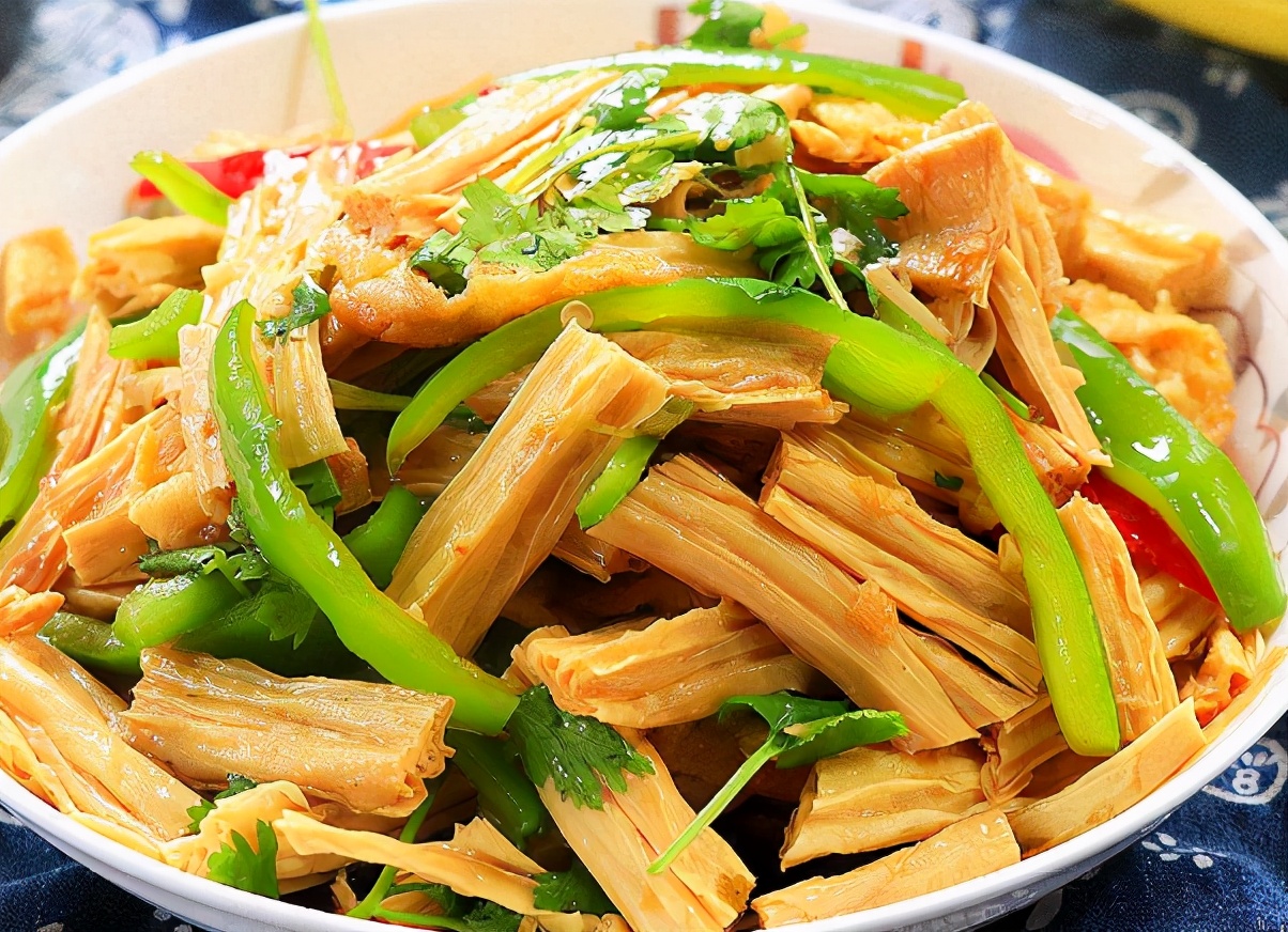 凉拌腐竹教你一个妙招?爽口好吃,软嫩有弹性,简单开胃,贼下饭
