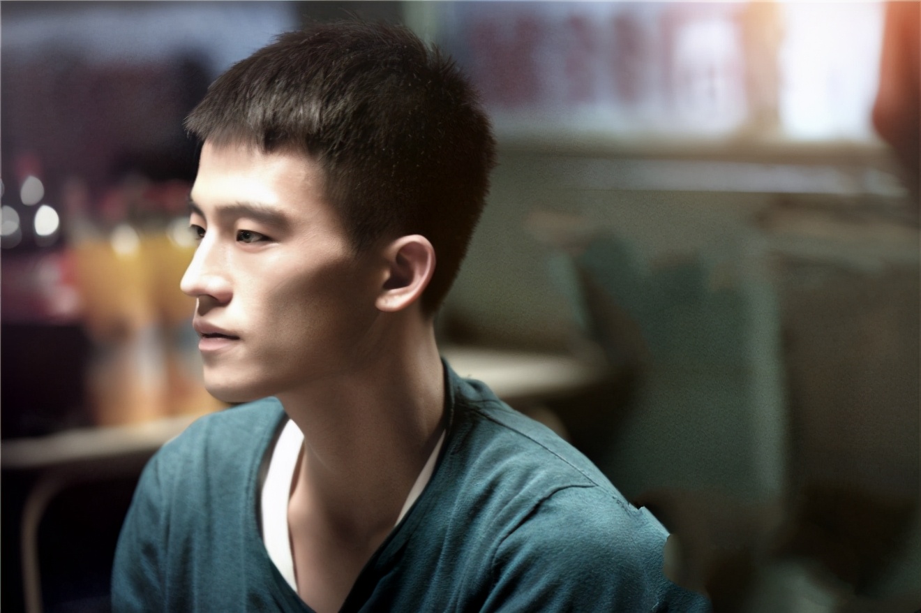 欧豪是一个很全能的艺人,他是一个很受观众喜爱的男生