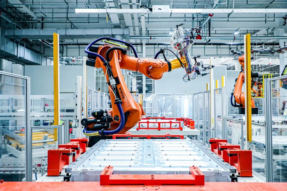 索尼激光4K家庭影院投影机VPL-XW5000可实现IMAX 3D大片的欣赏