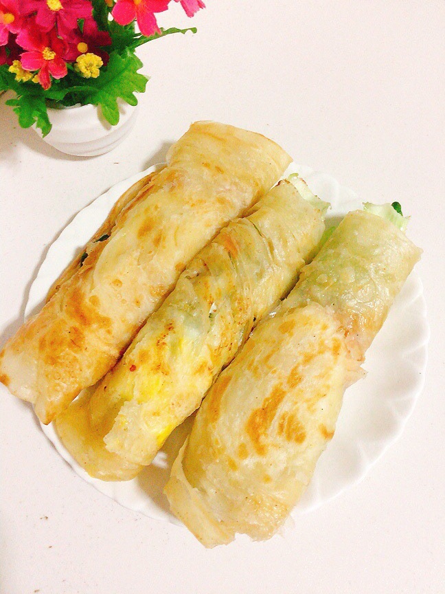 【鸡蛋手抓饼】的做法 配方,3分钟搞定简单美味又营养的早餐饼