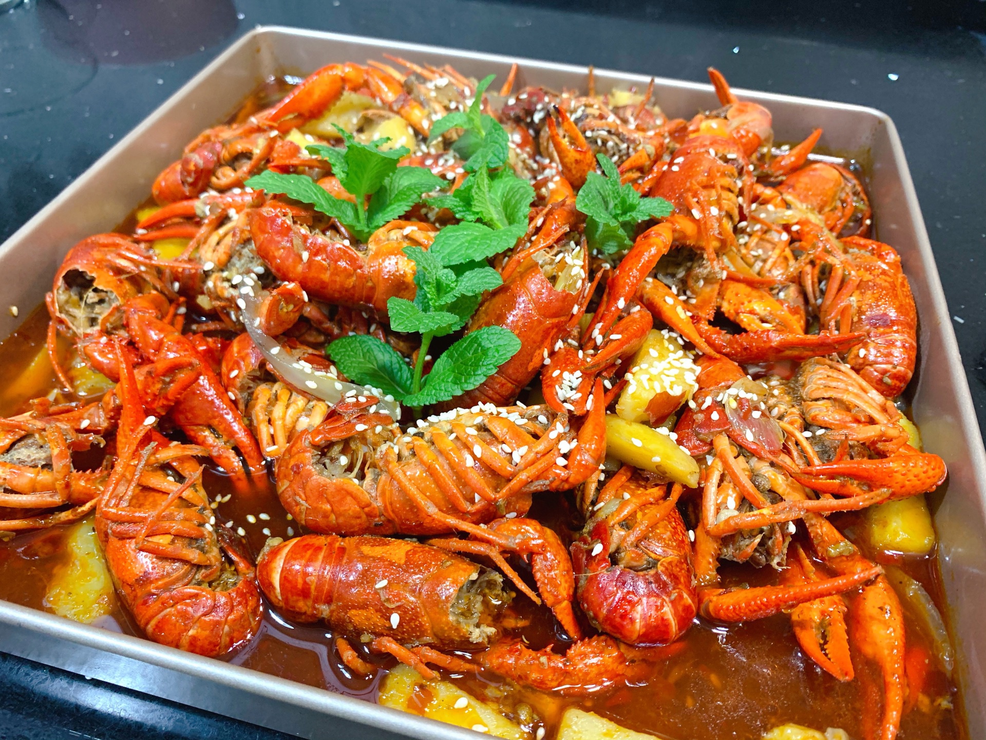 【麻辣小龙虾】的做法 配方,香喷喷的小龙虾香辣入味完全不够吃