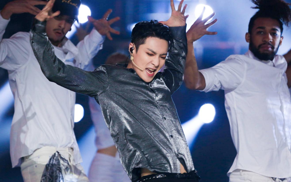 张艺兴脱衣热舞被群嘲被嘲像大猩猩粉丝蛆们管好自己