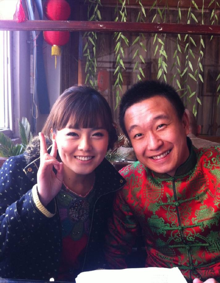 36岁名嘴小济南去世,好友晒最后合影,同台主持人直播眼哭肿