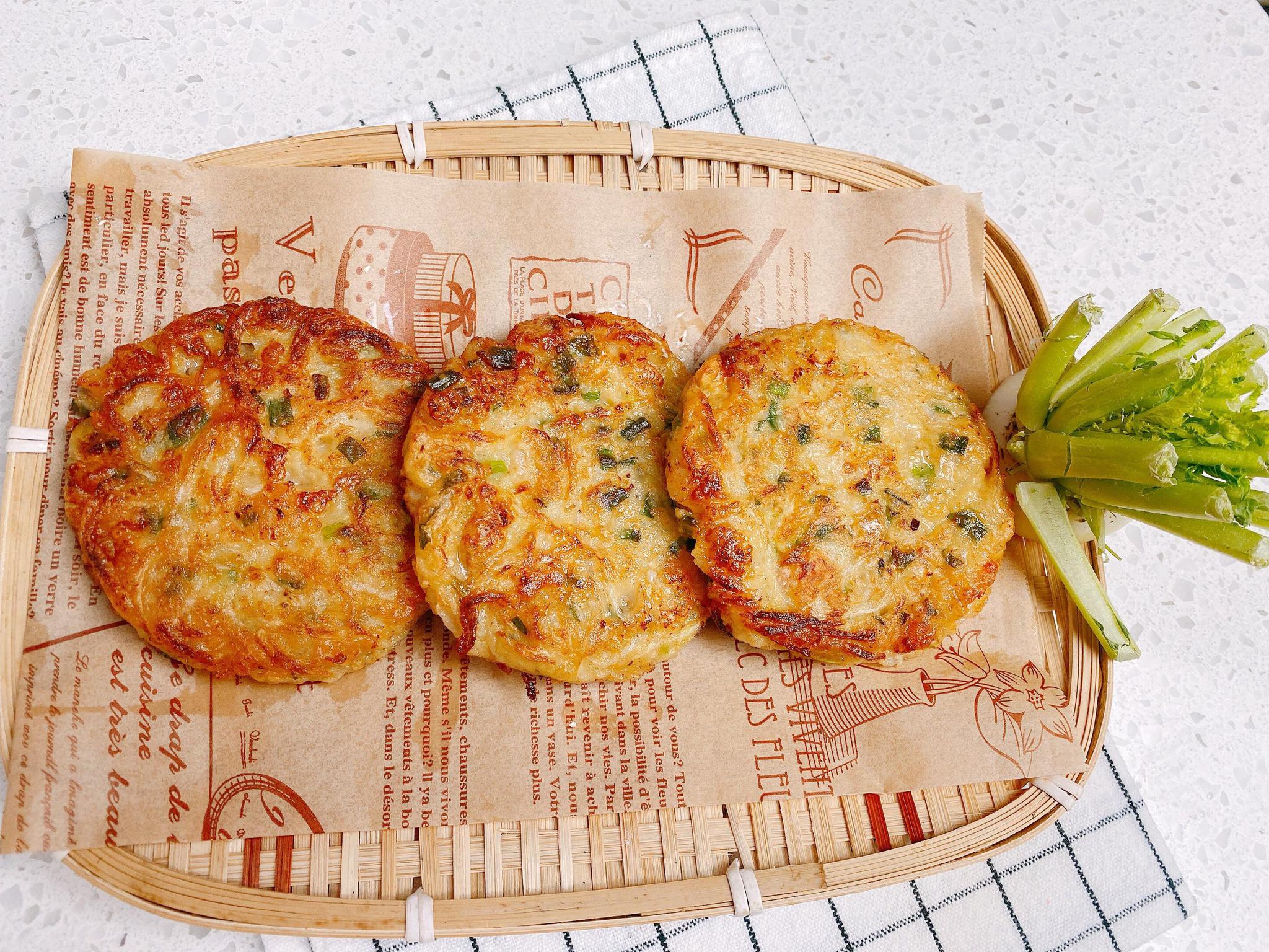 半个萝卜一碗面教你做不用揉面的萝卜丝饼外酥里软营养美味