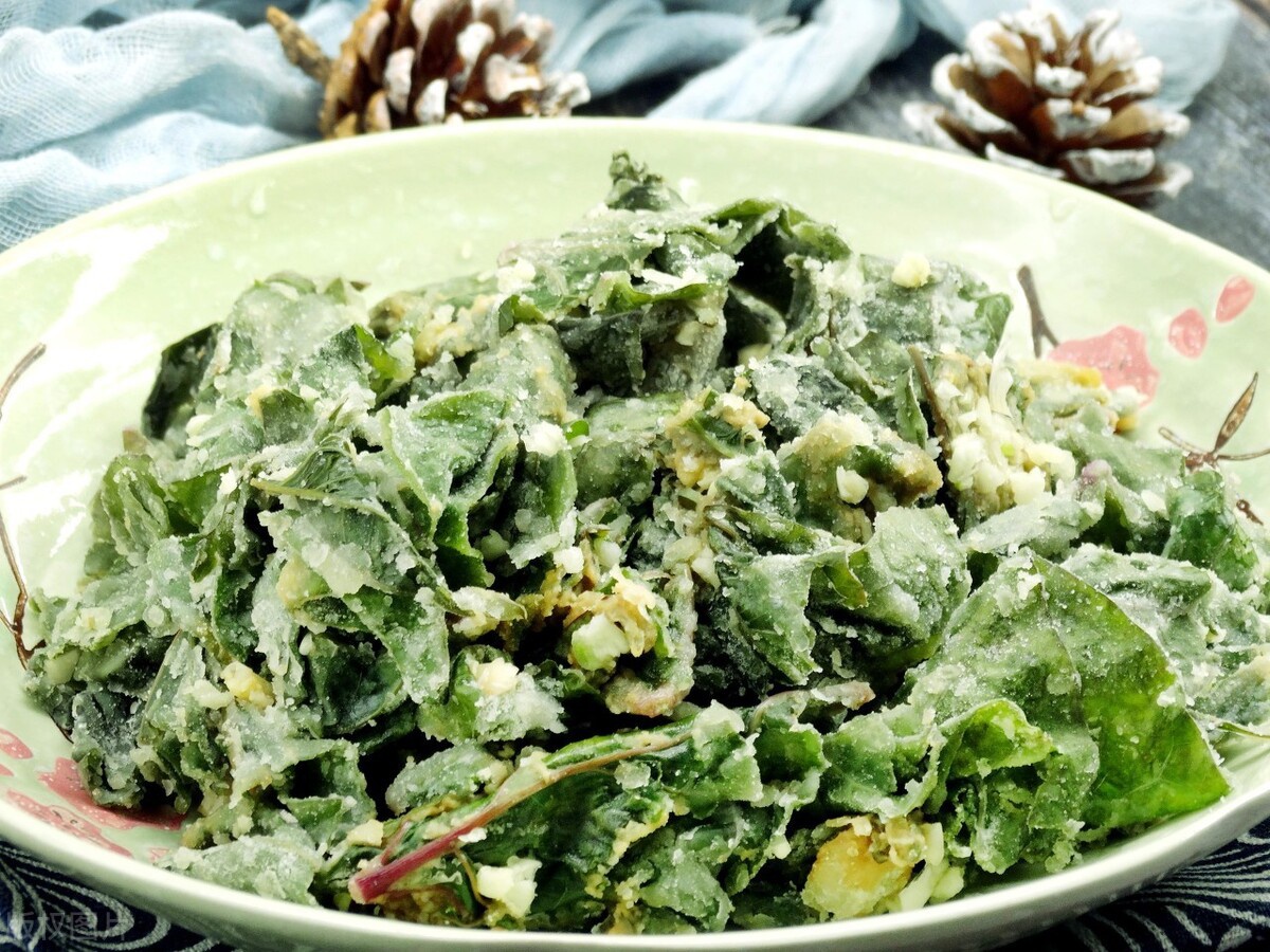 做粉蒸菜时,不要直接裹面粉,牢记2个小窍门,菜不粘不坨不发黄