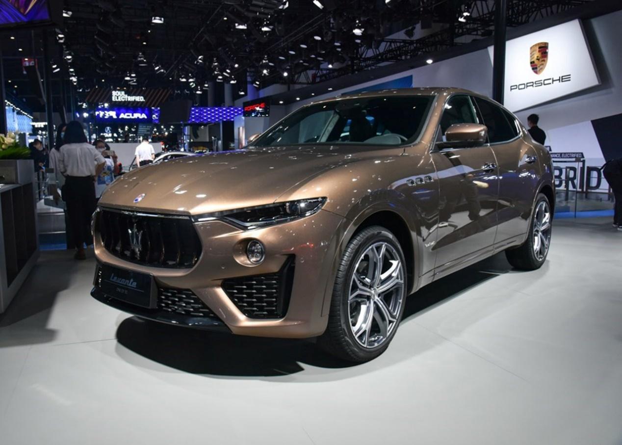 受到新势力刺激,玛莎莱万特也用大屏,3.0t v6要120万