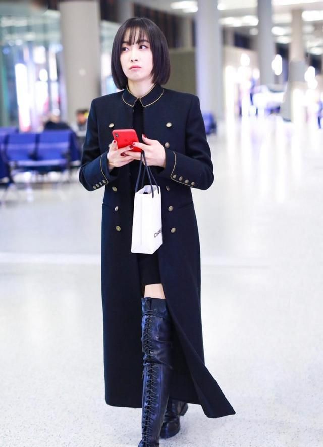 冬天想要露腿又怕冷?一双过膝长靴帮到你,造型更显帅气