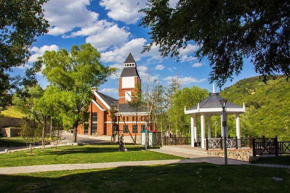 距市区20公里,全天免费开放|小镇|太原|风情小镇_新浪新闻