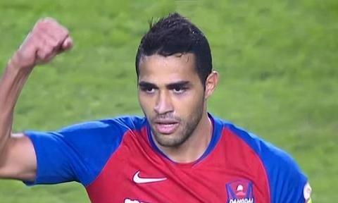 多家豪门伸出橄榄枝,加入国足几成定局!