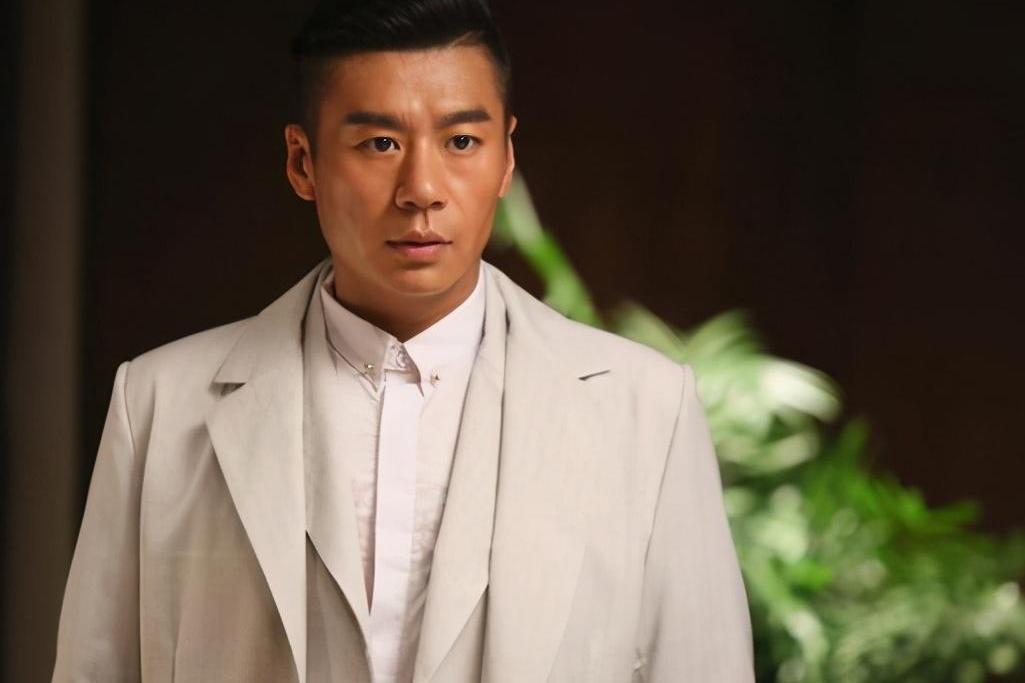 演员徐佳硬汉形象深入人心演技精湛十分圈粉