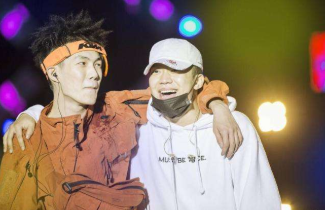 pgone受访谈被封杀后的委屈惹来一堆说唱歌手下场开撕