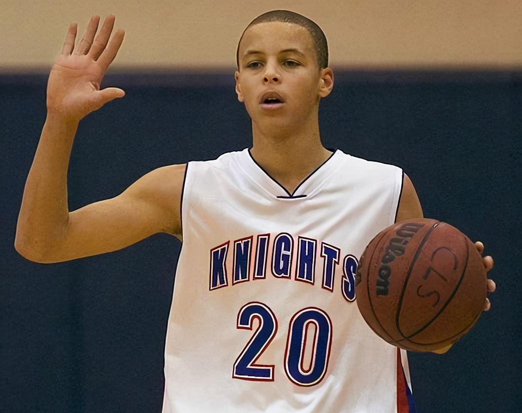 7图看库里身材变化,从竹竿变肌肉男,汗水成就了他的伟大