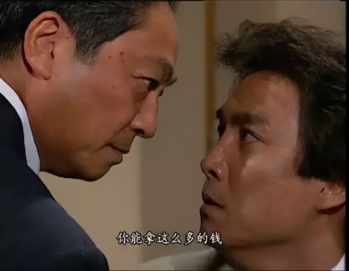 并因此被称为反派一哥也正是这部戏出名之后,《纵横四海》《英雄本色