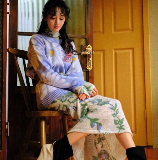 郑爽分手后愈发放纵!大胆挑战渐变短发,这哪还有演员样