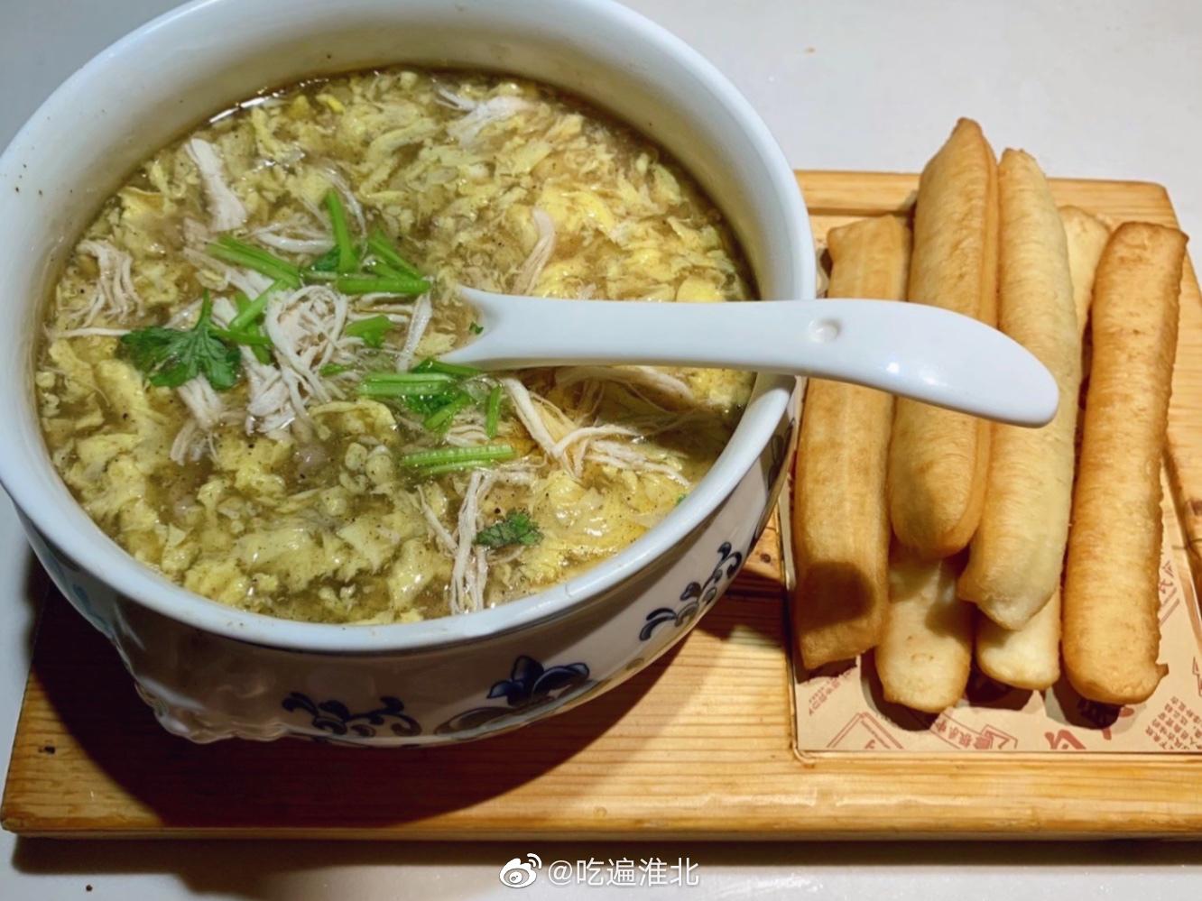 古集的招牌撒汤,酸甜口的菠萝咕咾肉