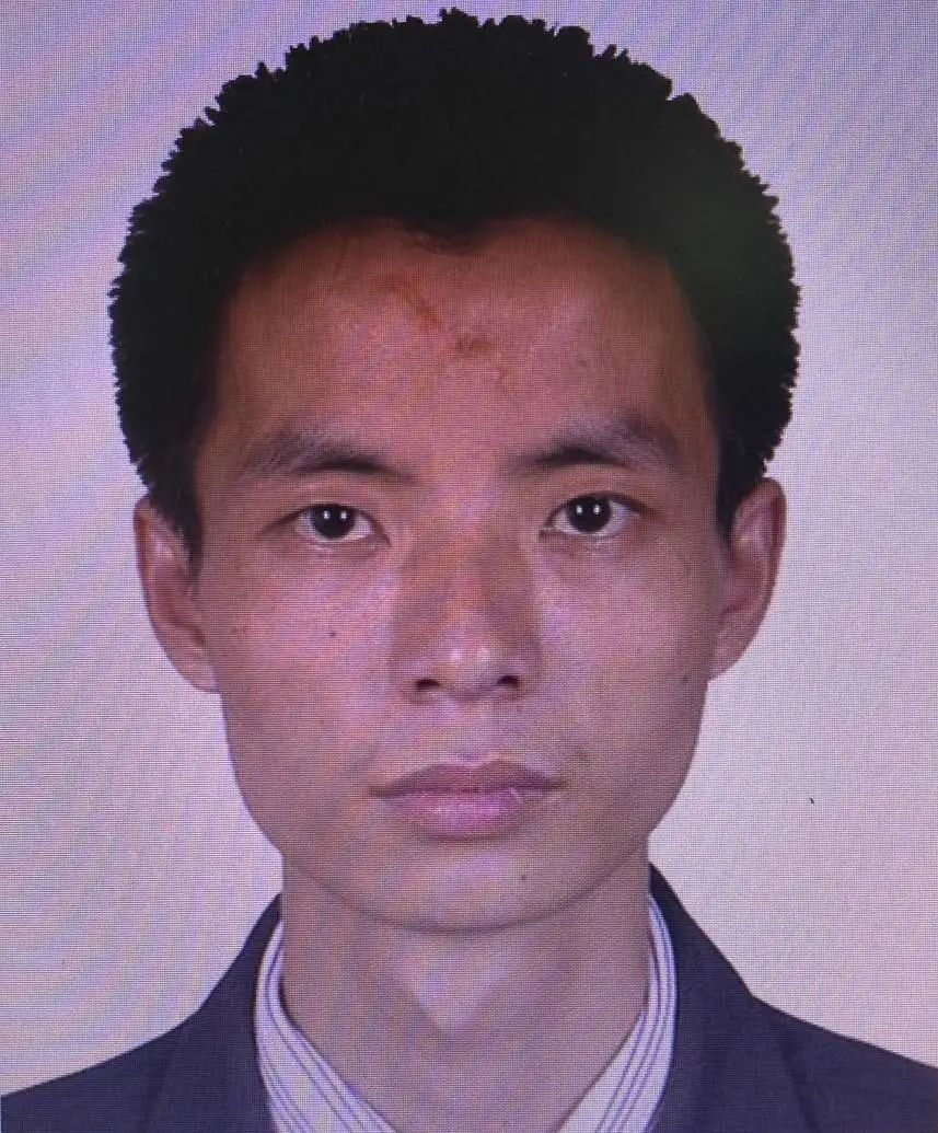 姓名:谢云龙身份证号:3621251981****7015住址:上犹县紫阳乡胜利村