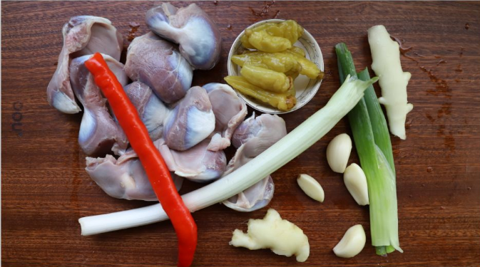 鸭胗好吃又营养,一只鸭仅此一个,和香菇搭配味道更加鲜美