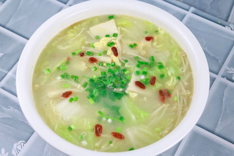 鲜菌白菜豆腐汤怎样做才好喝?大厨分享家常做法,简单营养又美味
