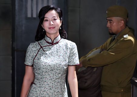 2013年苏岩和罗嘉良结婚4年,生下了一个女儿,很多人都非常的羡慕这对