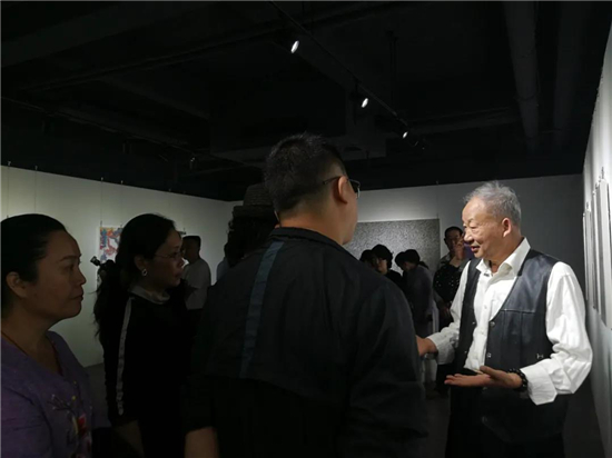 刘德瑞艺术作品展在柳州开幕