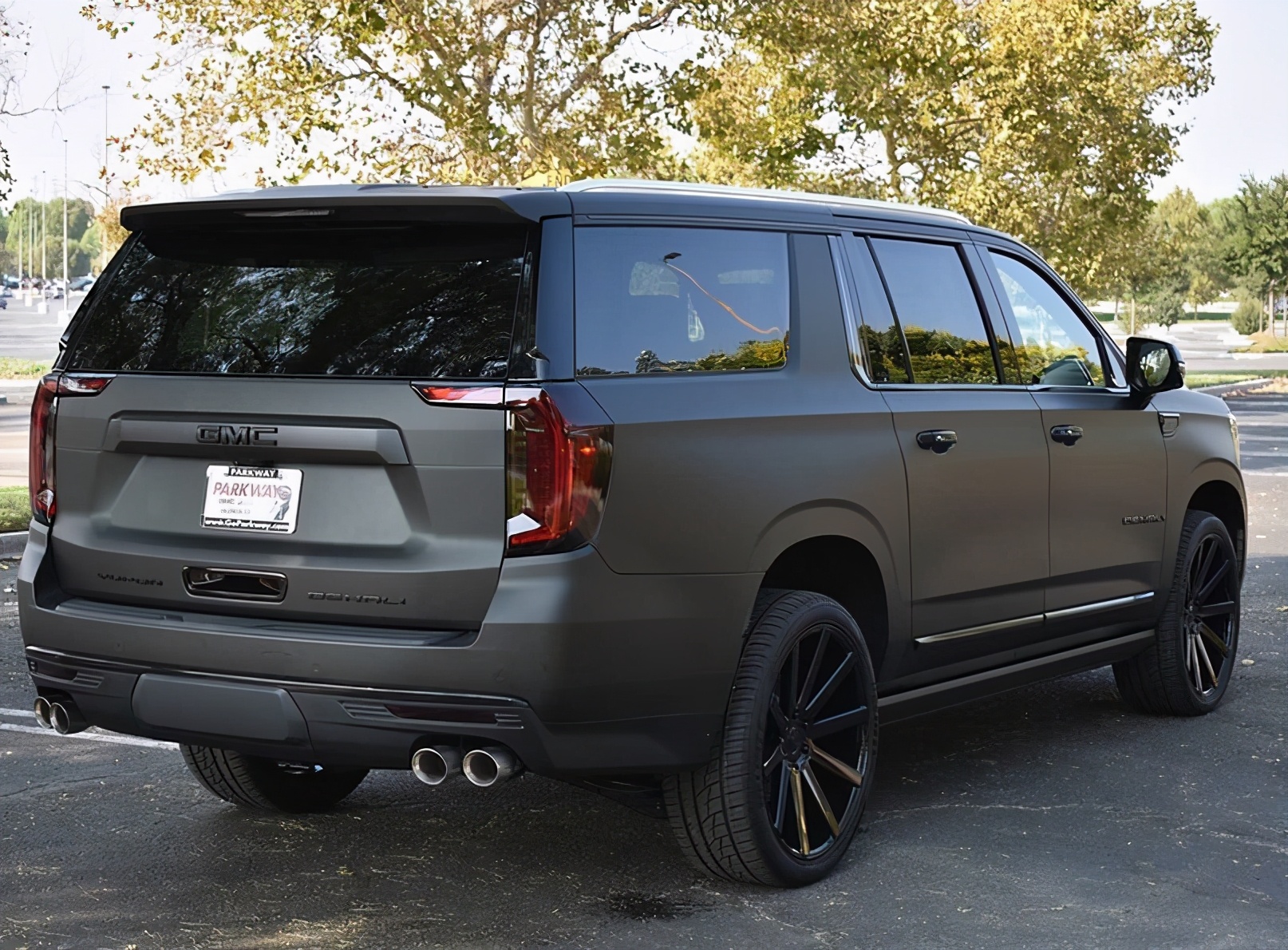 全新gmc来了,长超5米,爆420马力,碾压宝马x5