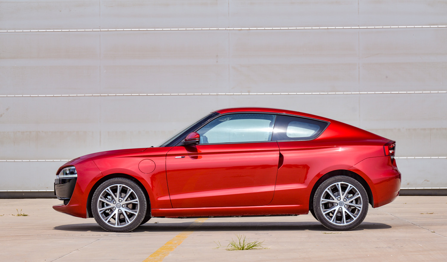 最便宜的"双门轿跑",月销仅有62台,零跑s01为啥混不好?